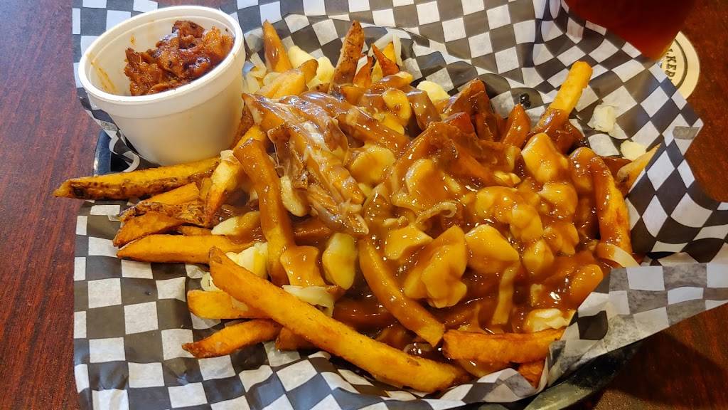 Rennys The Village Smokehouse | restaurant | 7 Talbot Rd W, Wheatley, ON N0P 2P0, Canada | 5198257274 OR +1 519-825-7274