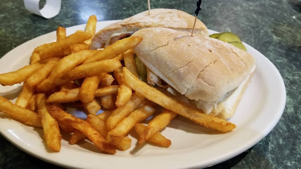 Point Cafe | restaurant | 2370 Rhomberg Ave, Dubuque, IA 52001, USA | 5635136328 OR +1 563-513-6328