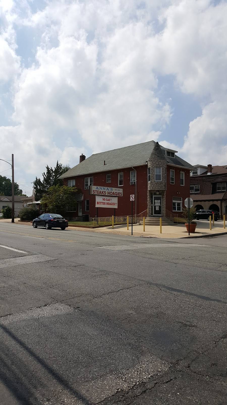 Annas Sandwich Shop | meal takeaway | 303 Sutton Ave, Folsom, PA 19033, USA | 6105349289 OR +1 610-534-9289