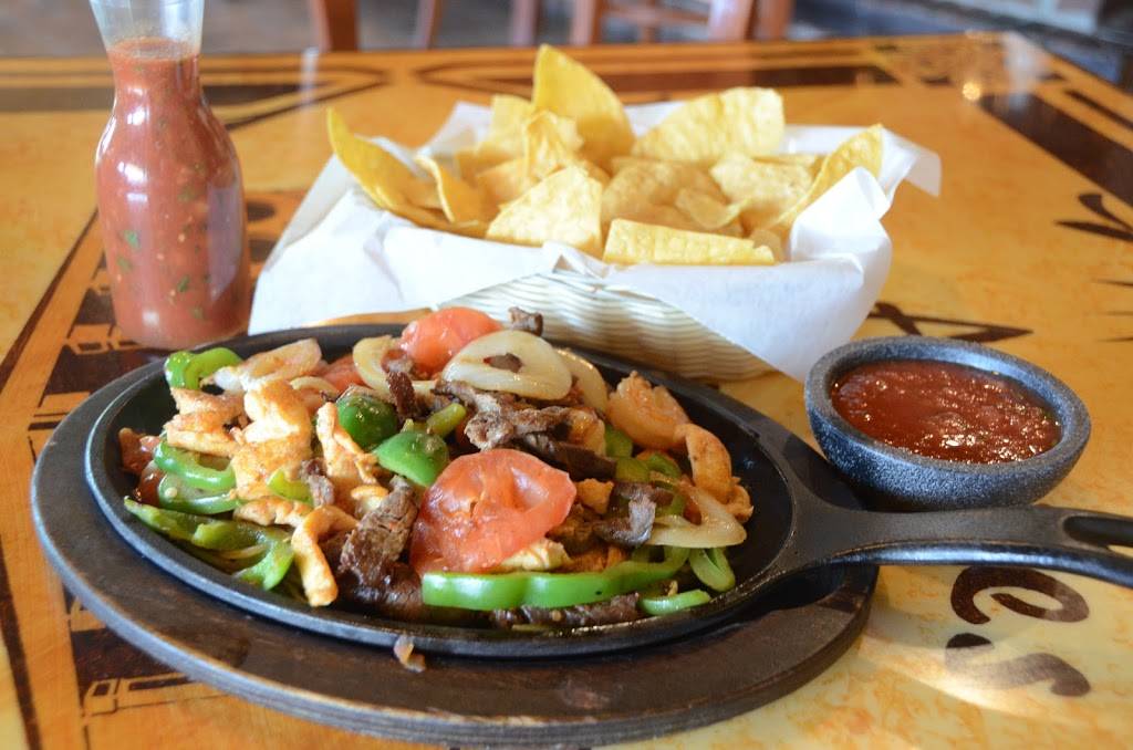 Los Agaves Mexican Grill | restaurant | 5304 Avenue of the Cities, Moline, IL 61265, USA | 3097571505 OR +1 309-757-1505