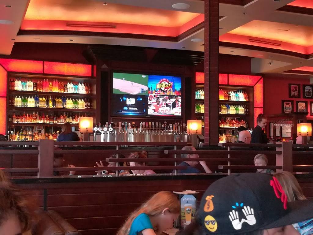 BJs Restaurant & Brewhouse | restaurant | 4720 S Hulen St, Fort Worth, TX 76132, USA | 8172929200 OR +1 817-292-9200