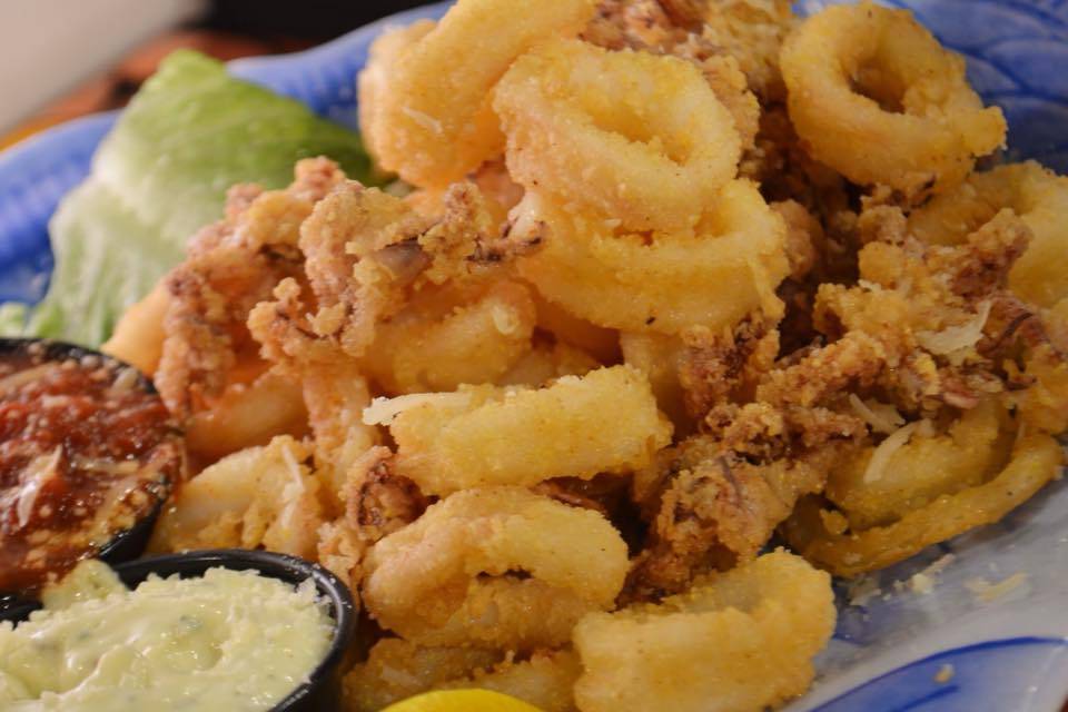 Pelican Larry’s Raw Bar & Grill | restaurant | 8855 Immokalee Rd #17, Naples, FL 34120, USA | 2393301300 OR +1 239-330-1300