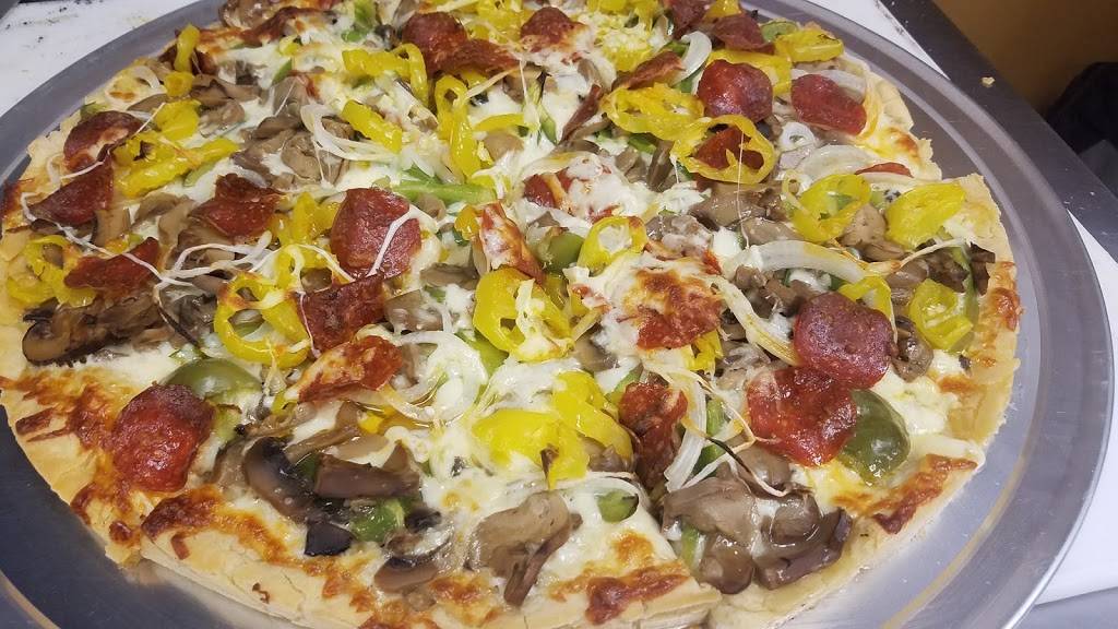 Doughy Paws Pizzeria | restaurant | 7232 Portage St NW, Massillon, OH 44646, USA | 3308800999 OR +1 330-880-0999