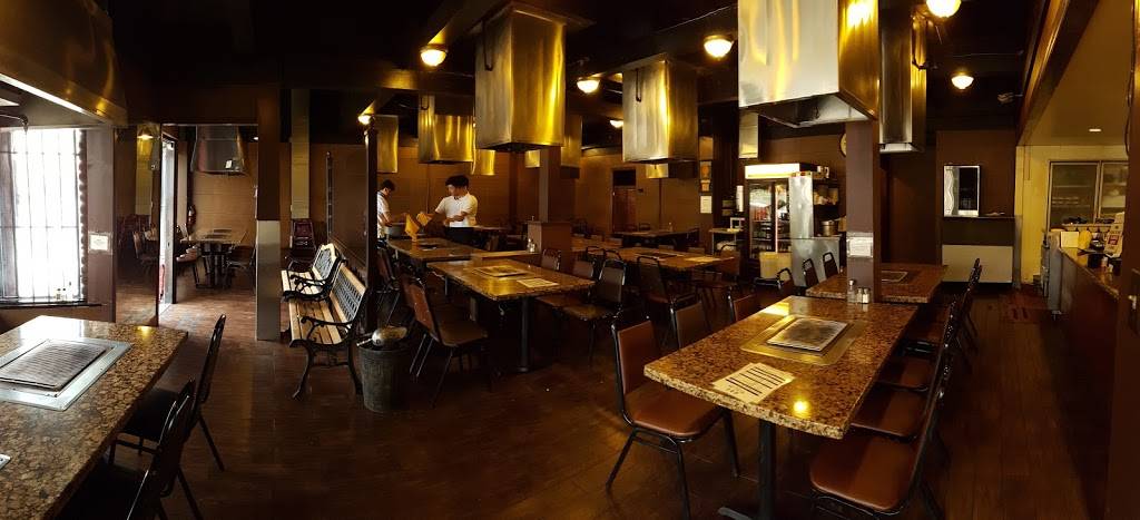 Soot Bull Jeep | restaurant | 3136 W 8th St, Los Angeles, CA 90005, USA | 2133873865 OR +1 213-387-3865