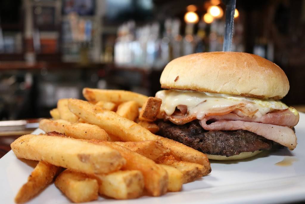 Gators Café & Saloon | restaurant | 12754 Kingfish Dr, Treasure Island, FL 33706, USA | 7273678951 OR +1 727-367-8951