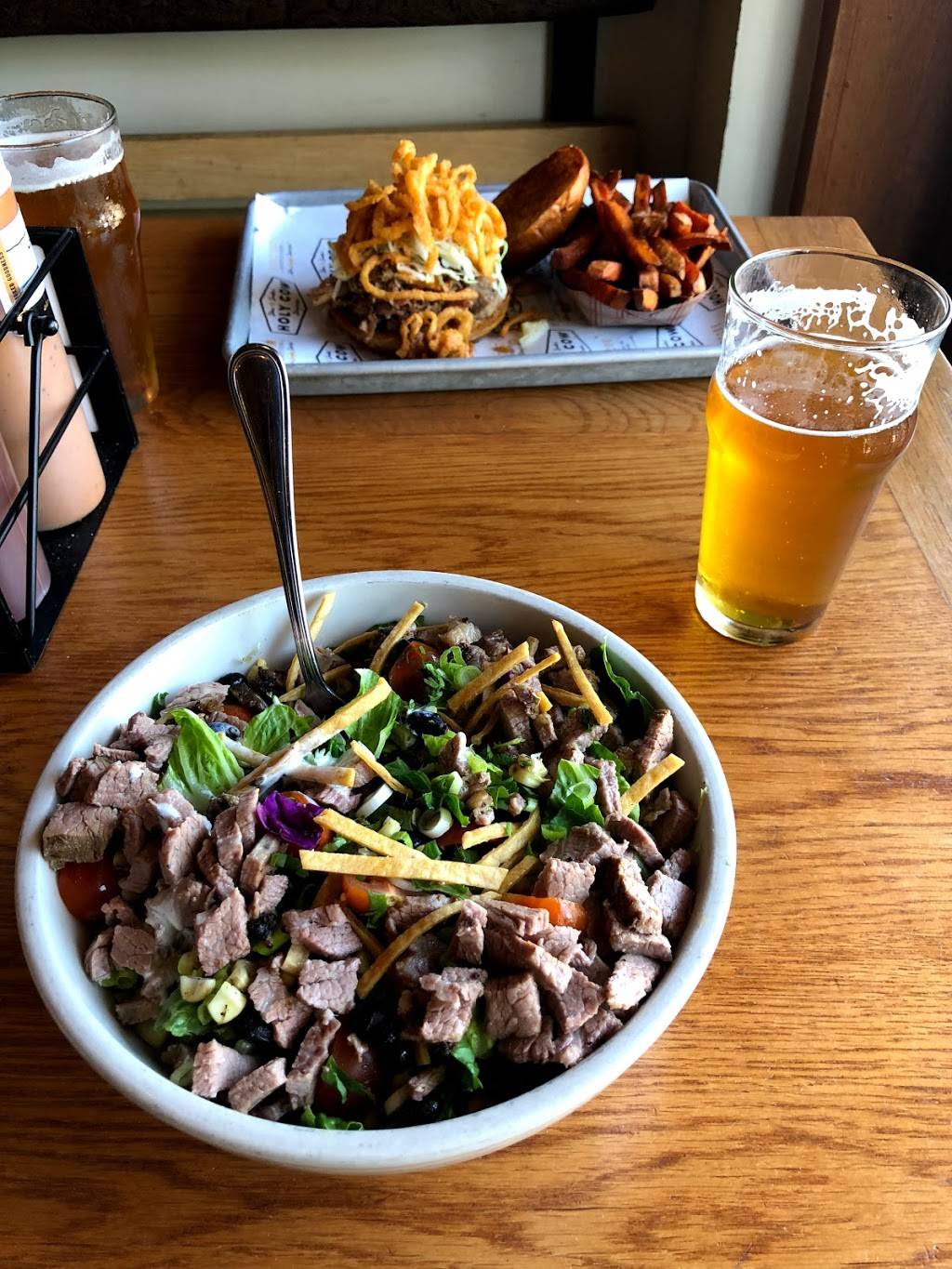 Holy Cow BBQ | restaurant | 264 26th St, Santa Monica, CA 90402, USA | 3108836269 OR +1 310-883-6269