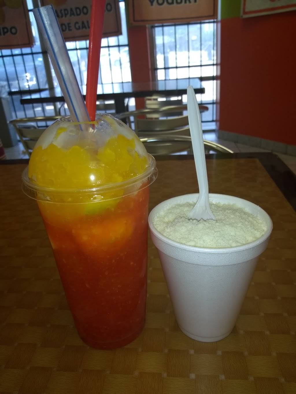 Raspado Xperts | restaurant | 6637 Long Point Rd, Houston, TX 77055, USA | 7136811197 OR +1 713-681-1197