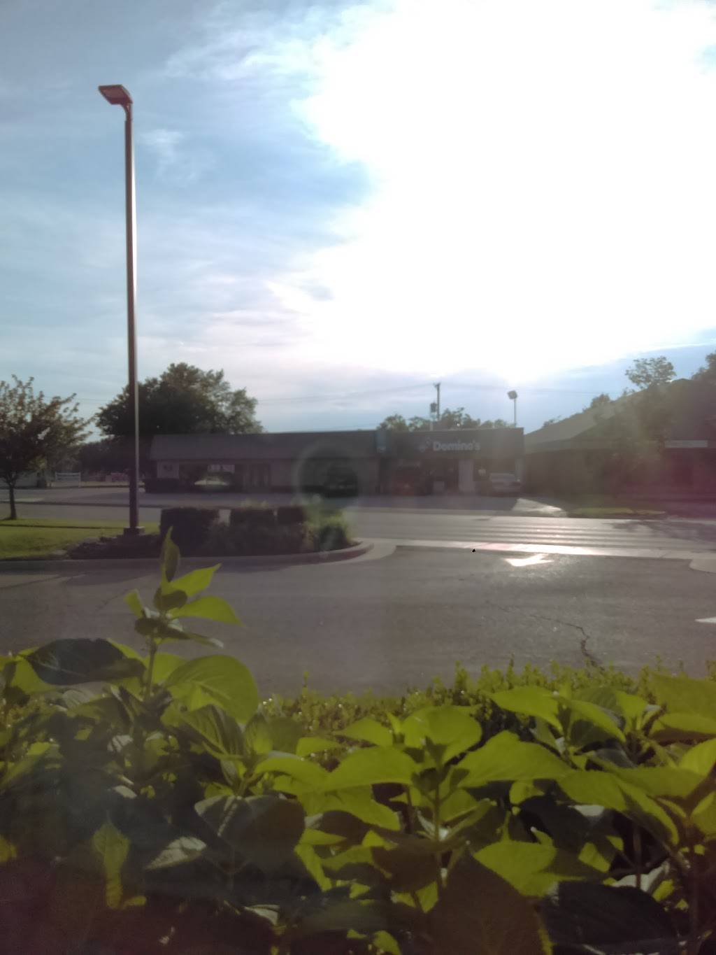 Dominos Pizza | meal delivery | 738 Michigan Ave, Holland, MI 49423, USA | 6163924556 OR +1 616-392-4556