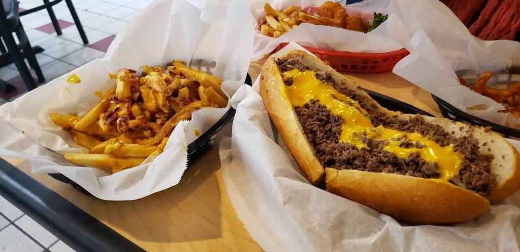 Delcos Original Steaks & Hoagies | restaurant | 152 Painters Crossing, Chadds Ford, PA 19317, USA | 6105588289 OR +1 610-558-8289