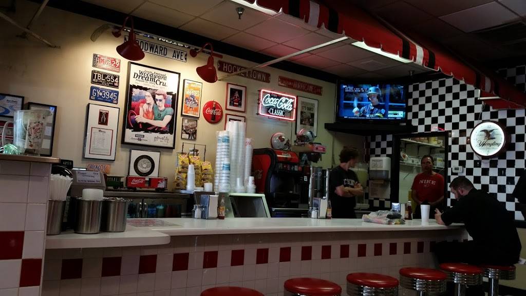 Cloos Coney Island | restaurant | 2233-102 Avent Ferry Rd, Raleigh, NC 27606, USA | 9198343354 OR +1 919-834-3354