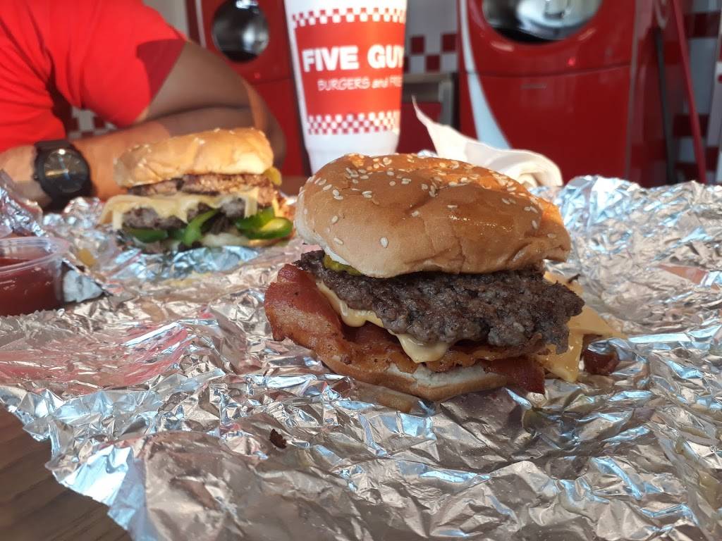 Five Guys | meal takeaway | 68 Washington St, South Attleboro, MA 02703, USA | 5089156177 OR +1 508-915-6177