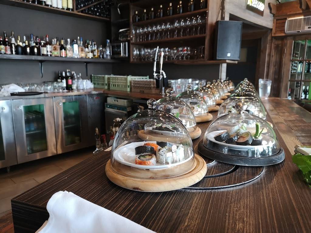 Lyna Sushi | restaurant | 219 Boulevard Maloney O, Gatineau, QC J8P 3V9, Canada | 8198930937 OR +1 819-893-0937