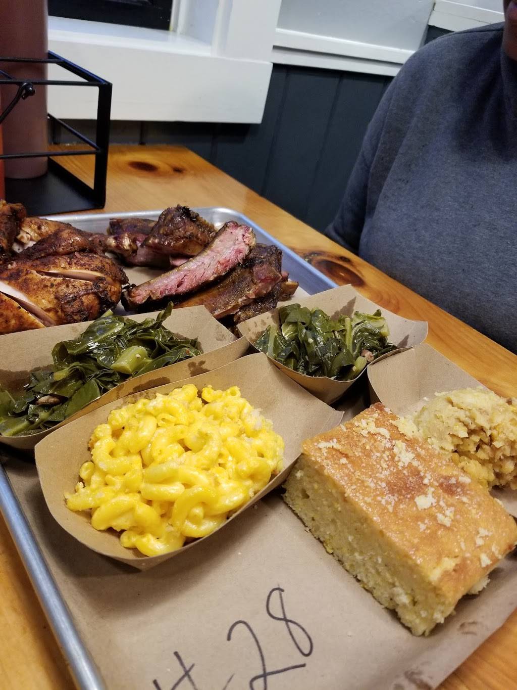 Sea Smoke Barbecue | restaurant | 7 Oakland Ave, Oak Bluffs, MA 02557, USA | 5083387404 OR +1 508-338-7404