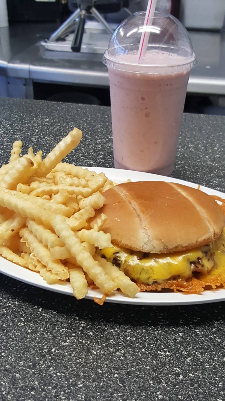 Harlo Grill | restaurant | 2300 W North Ave, Melrose Park, IL 60160, USA | 7083448353 OR +1 708-344-8353