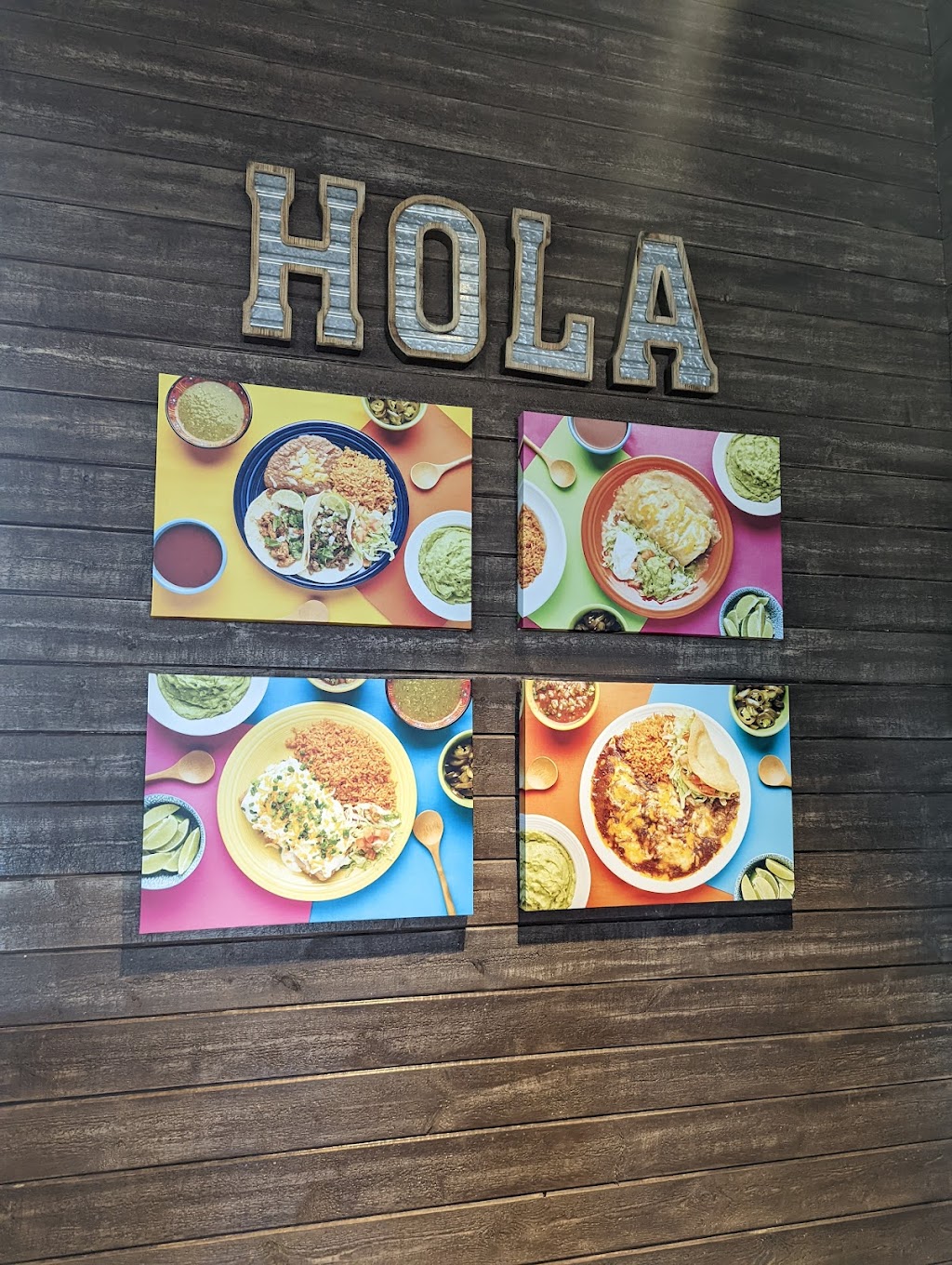 Someburros | restaurant | 50 N Estrella Pkwy, Goodyear, AZ 85338, USA | 6234406882 OR +1 623-440-6882