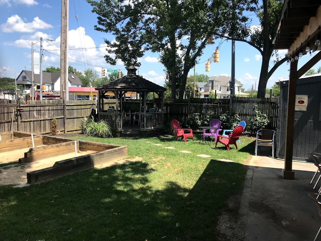 City Line Bar & Grill | restaurant | 6506-10 Belair Rd, Baltimore, MD 21206, USA | 4104447400 OR +1 410-444-7400