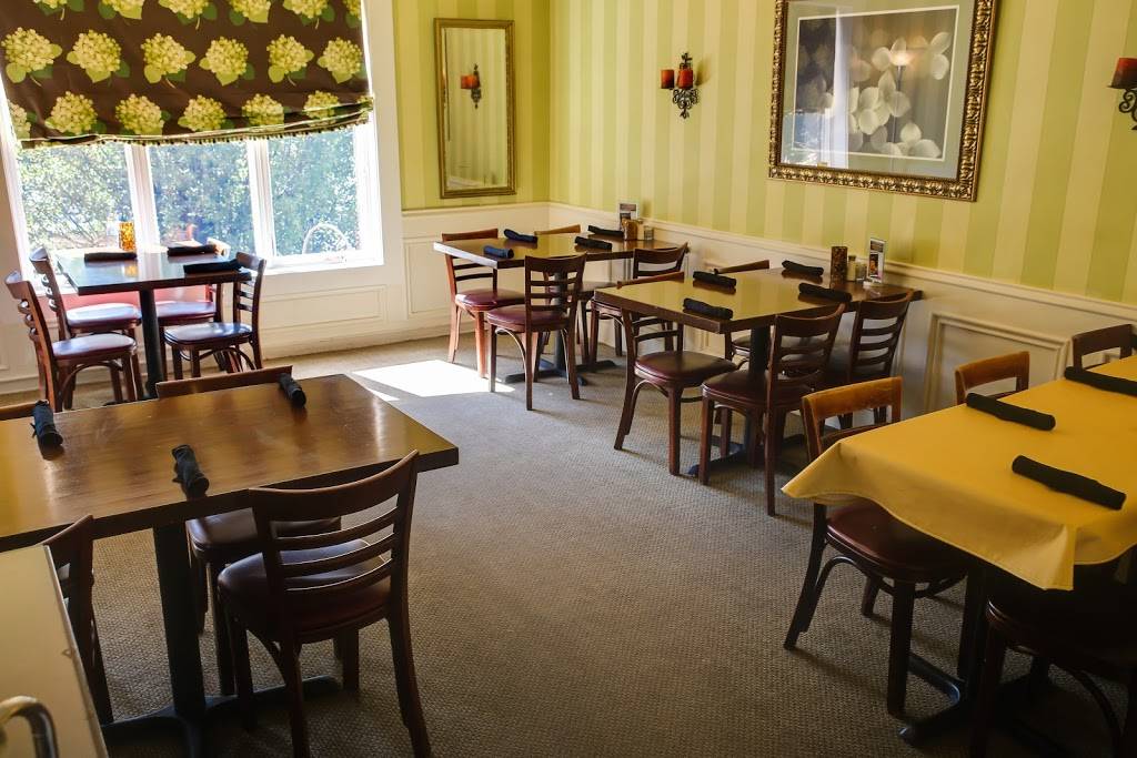 Atrias Restaurant | restaurant | 110 Beverly Rd, Pittsburgh, PA 15216, USA | 4123432411 OR +1 412-343-2411