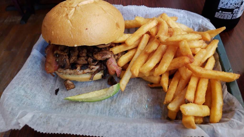 Waiting Room | restaurant | 66 E Cherry St, Rahway, NJ 07065, USA | 7323820900 OR +1 732-382-0900