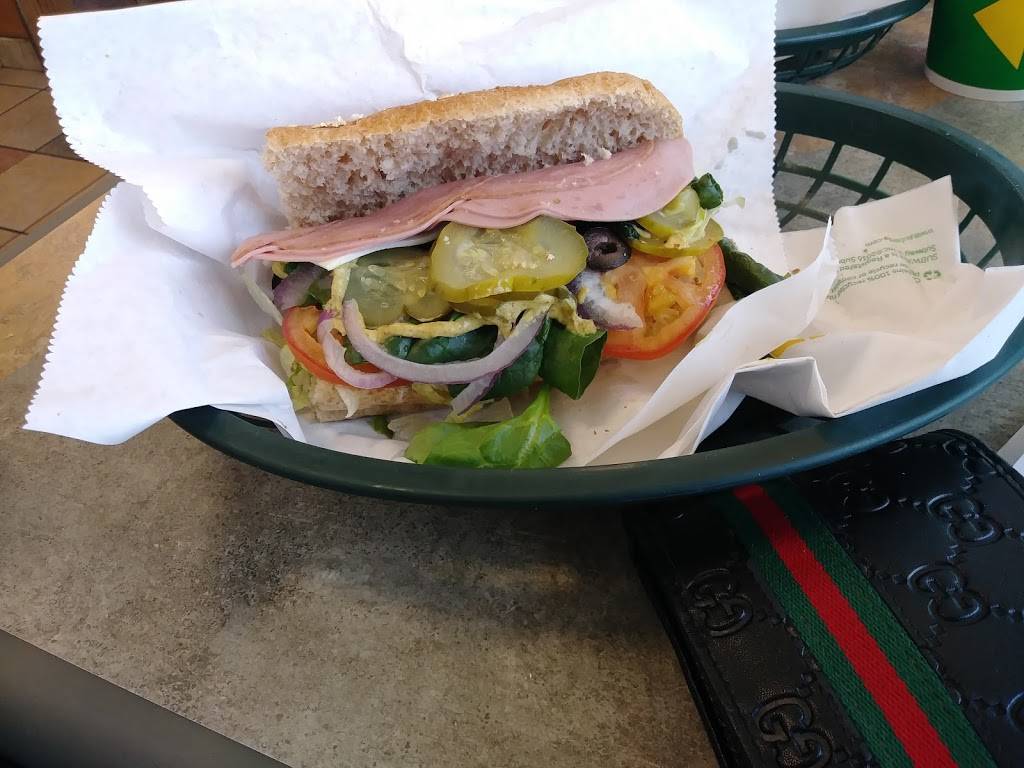 Subway | meal takeaway | 5017 Saratoga Blvd Suite 155, Corpus Christi, TX 78413, USA | 3619926405 OR +1 361-992-6405