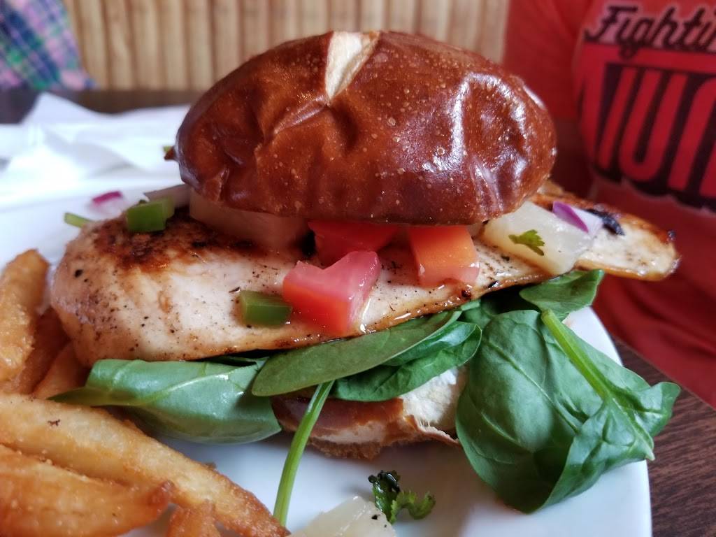 Fire Pit Bar & Grill | restaurant | 306 S Harlem Ave, Peotone, IL 60468, USA | 7087927265 OR +1 708-792-7265