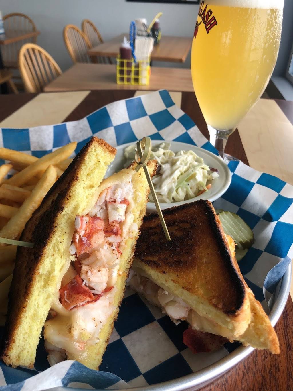 Stern Seafood Restaurant | restaurant | 96 King St, Scarborough, ME 04074, USA | 2078881066 OR +1 207-888-1066