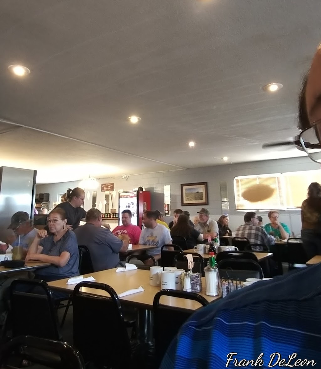 Hannas Corner | restaurant | 2605 N Taylor Ave, Garden City, KS 67846, USA | 6202768044 OR +1 620-276-8044