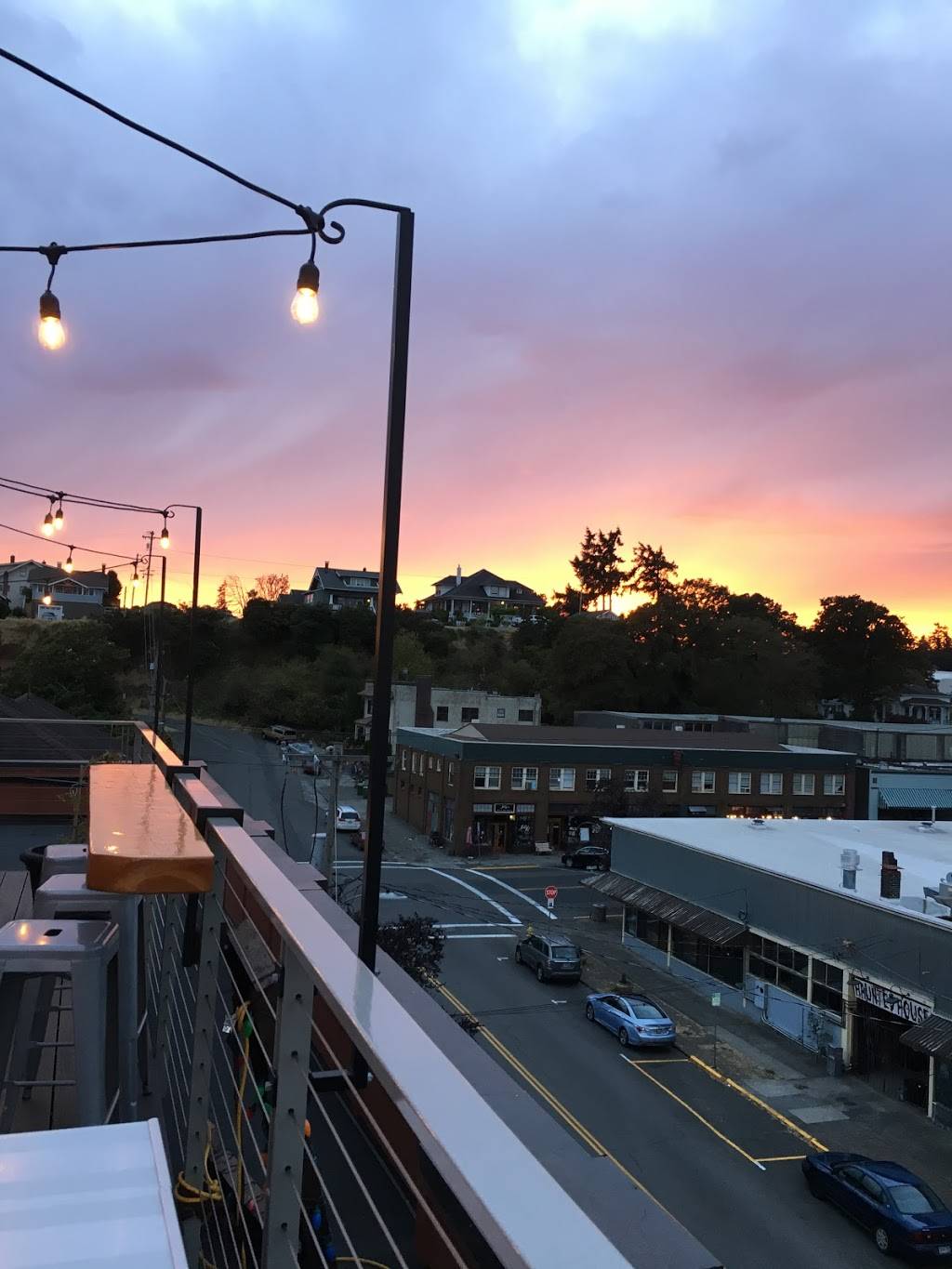 Roof | restaurant | 31 Cowlitz St #15, St Helens, OR 97051, USA | 5033965514 OR +1 503-396-5514