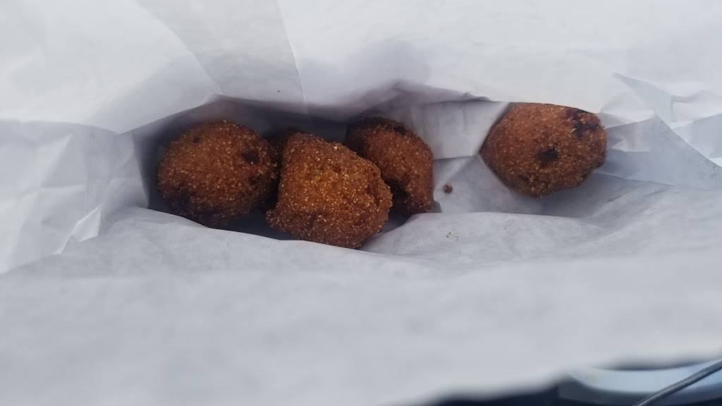 Catfish Corner Express | restaurant | 11805 Renton Ave S, Seattle, WA 98178, USA | 2067357084 OR +1 206-735-7084