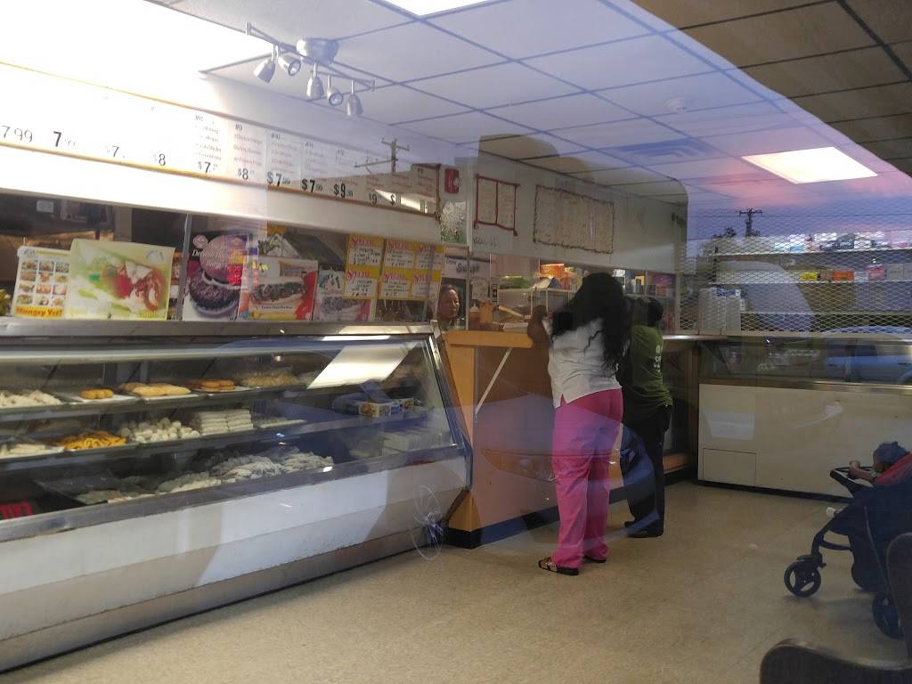 Lee Seafood | restaurant | 823 Kerlin St, Chester, PA 19013, USA | 6104478780 OR +1 610-447-8780