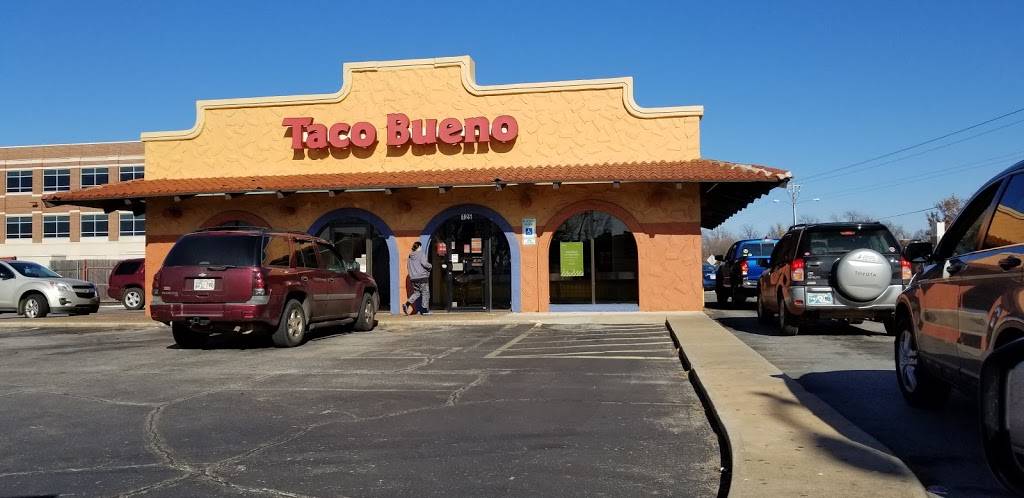 Taco Bueno | restaurant | 125 E 2nd St, Edmond, OK 73034, USA | 4053407490 OR +1 405-340-7490