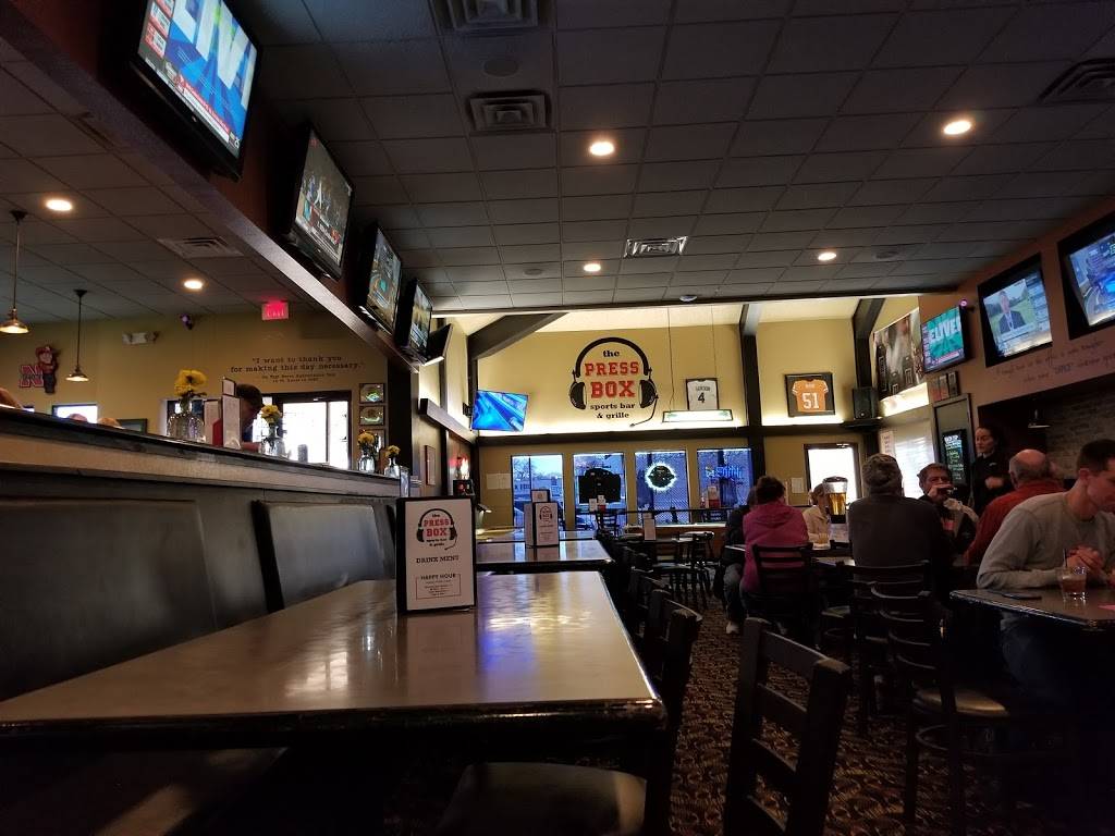 The Press Box Sports Bar & Grille | restaurant | 5601 S 56th St, Lincoln, NE 68516, USA | 4022613859 OR +1 402-261-3859