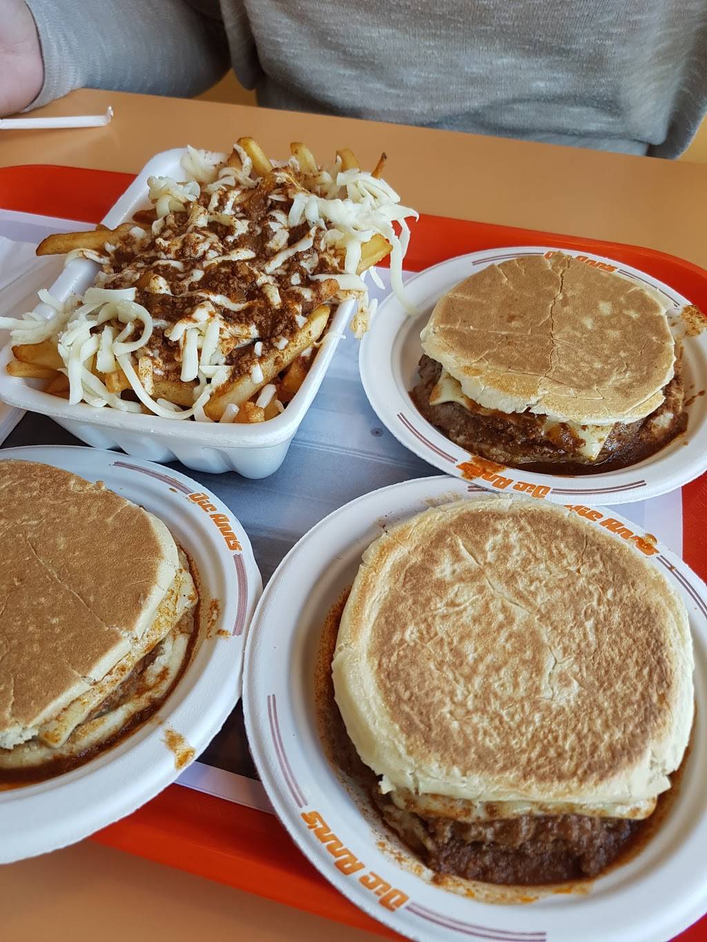 Dic Anns | restaurant | 355 Rue Notre-Dame, Repentigny, QC J6A 2S7, Canada | 8663422667 OR +1 866-342-2667