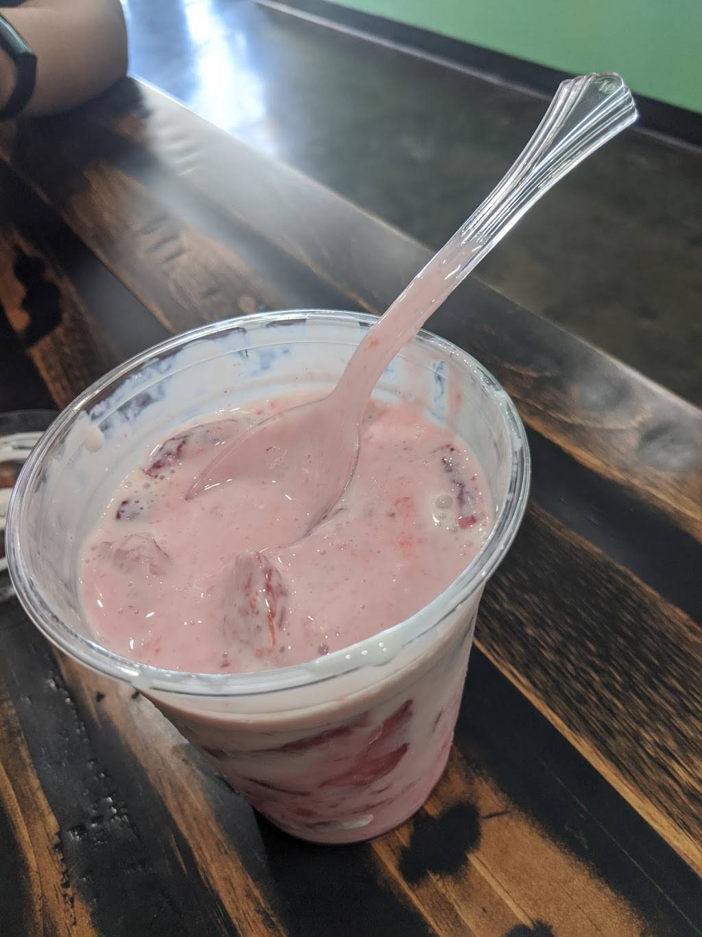 Fresas Con Crema Cafe | cafe | 2041 Glenoaks Blvd Ste B, San Fernando, CA 91340, USA | 7472537610 OR +1 747-253-7610