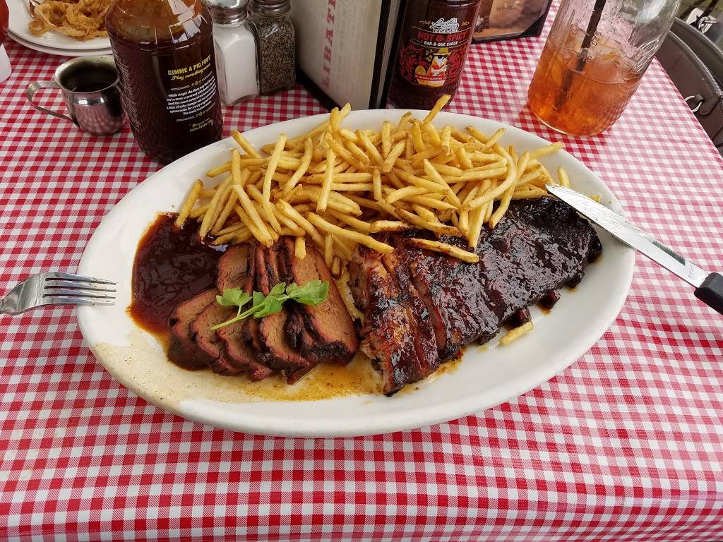 Lucilles Smokehouse Bar-B-Que | restaurant | The District at, 2245 Village Walk Dr, Henderson, NV 89052, USA | 7022577427 OR +1 702-257-7427