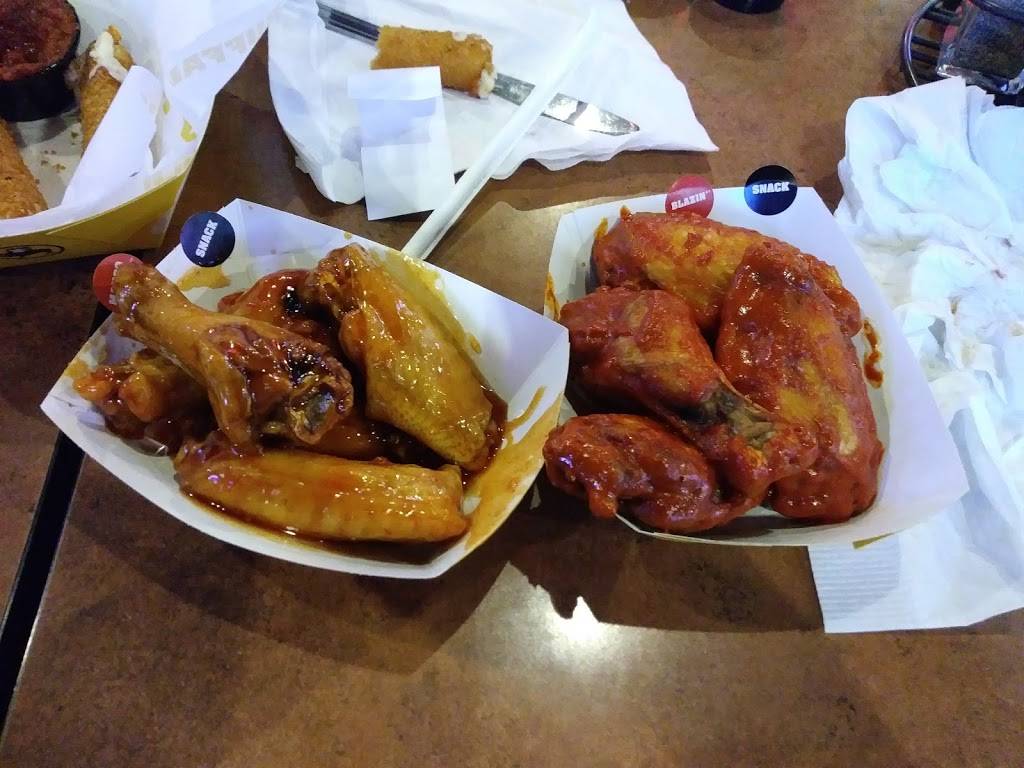 Buffalo Wild Wings | meal takeaway | 12110 S Strang Line Rd, Olathe, KS 66062, USA | 9133930638 OR +1 913-393-0638