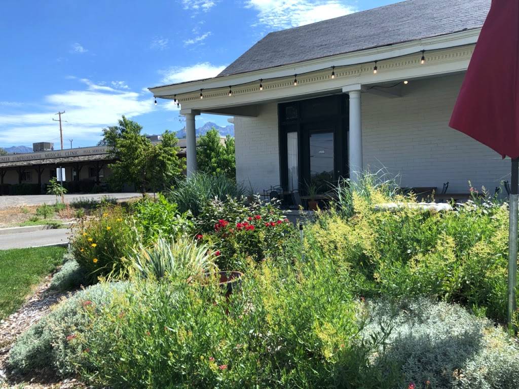 Montauk Bistro | cafe | 12449 S Fort St, Draper, UT 84020, USA | 8015727996 OR +1 801-572-7996