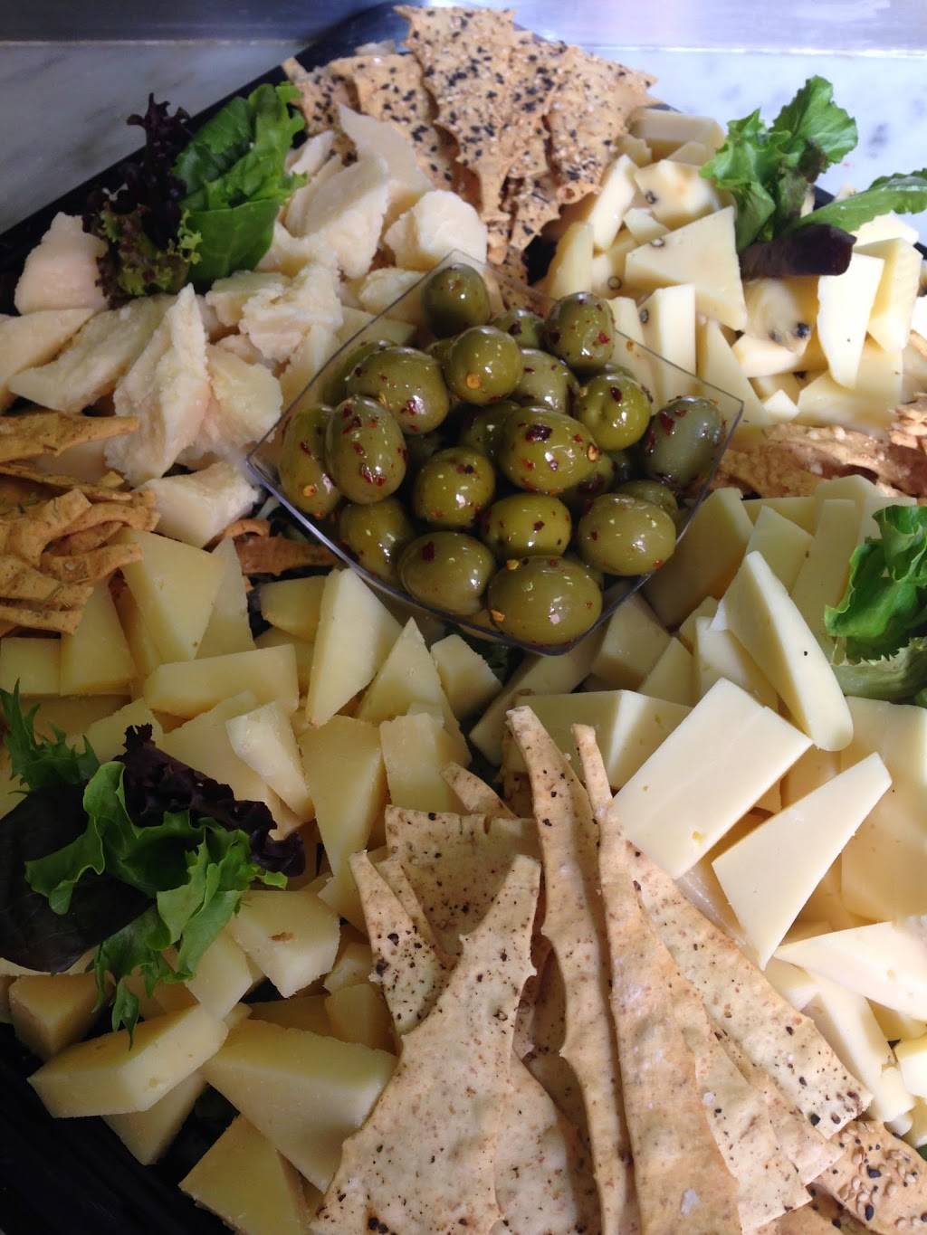 Romanos Restaurant | restaurant | 830 Rowntree Dairy Rd, Woodbridge, ON L4L 5V3, Canada | 9058509604 OR +1 905-850-9604