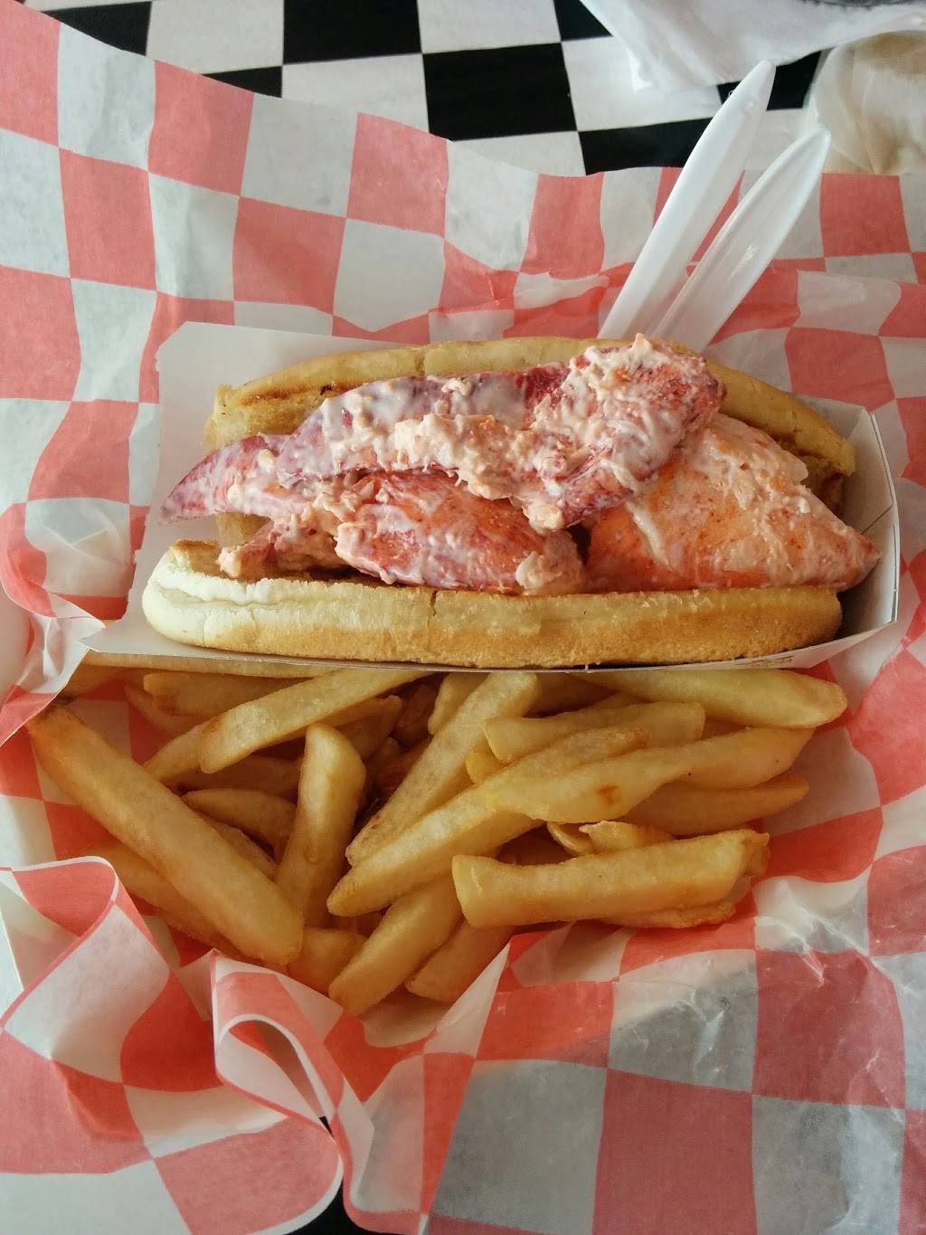 STEWARTS DRIVE-IN | restaurant | 102 W Main St, Tuckerton, NJ 08087, USA | 6092967895 OR +1 609-296-7895