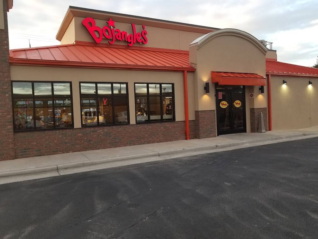 Bojangles Famous Chicken n Biscuits | restaurant | 3017 W US Hwy 90, Lake City, FL 32055, USA | 3863446955 OR +1 386-344-6955