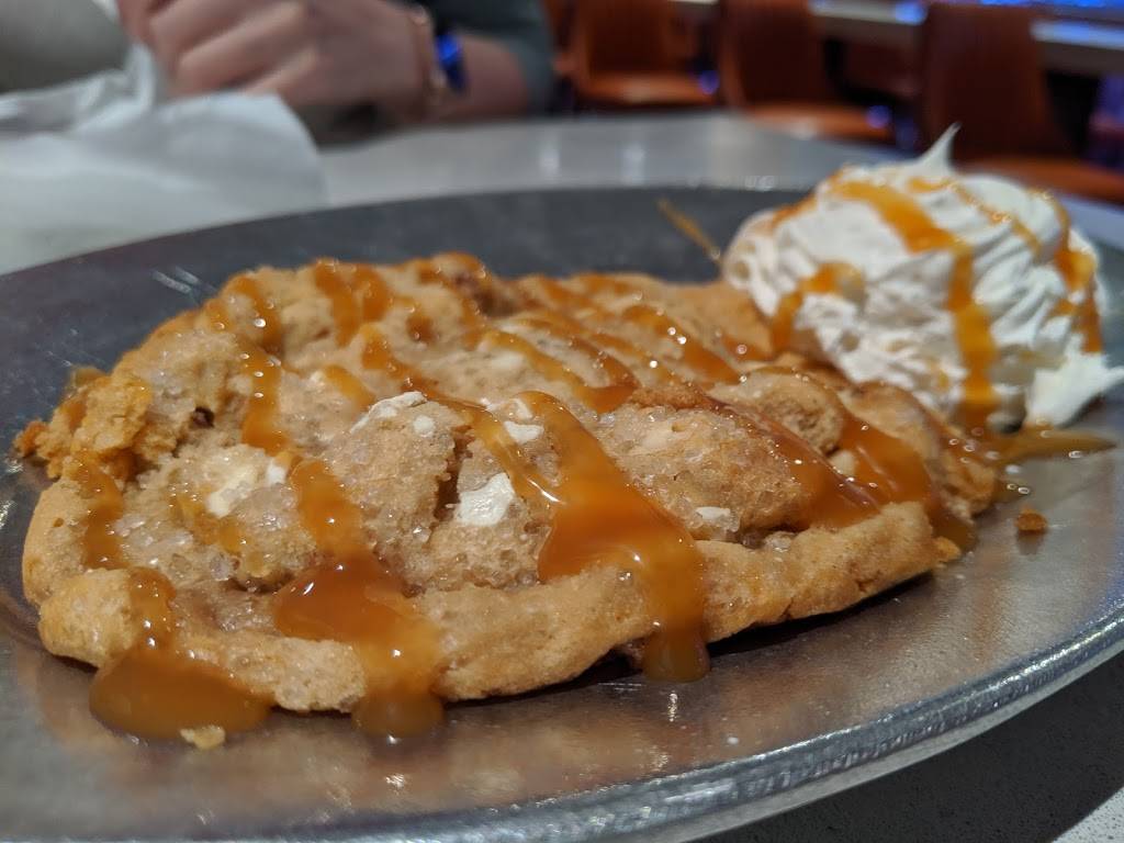 The Hall on Washington St. | restaurant | 108 W Washington St, Louisville, KY 40202, USA | 5028224937 OR +1 502-822-4937