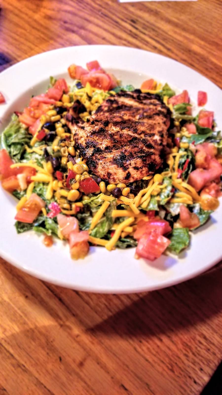 Logans Roadhouse | restaurant | 4740 Valley View Blvd NW, Roanoke, VA 24012, USA | 5402657055 OR +1 540-265-7055