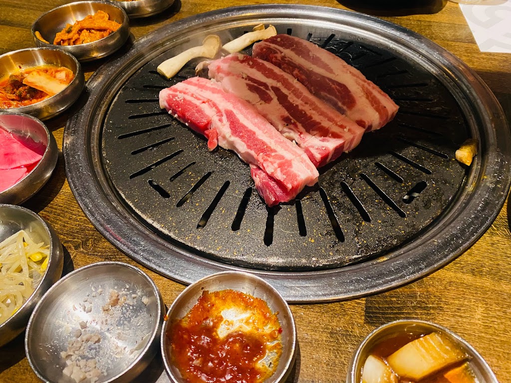 Sizzle Korean Barbecue | restaurant | 3720 N Scottsdale Rd #200, Scottsdale, AZ 85251, USA | 4802472027 OR +1 480-247-2027