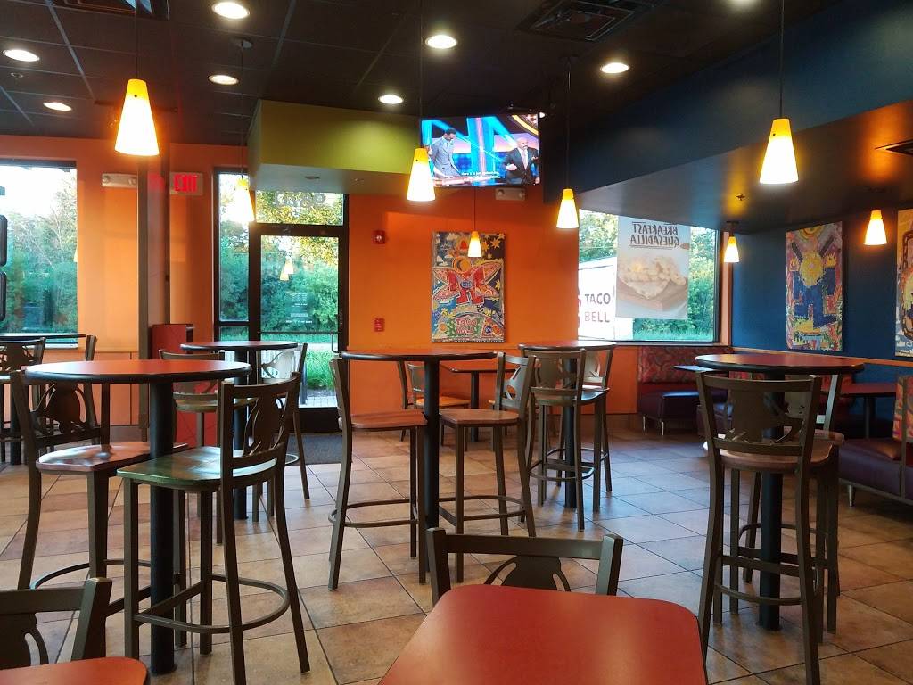 Taco Bell | meal takeaway | 9870 N Milwaukee Ave, Des Plaines, IL 60016, USA | 8472980764 OR +1 847-298-0764