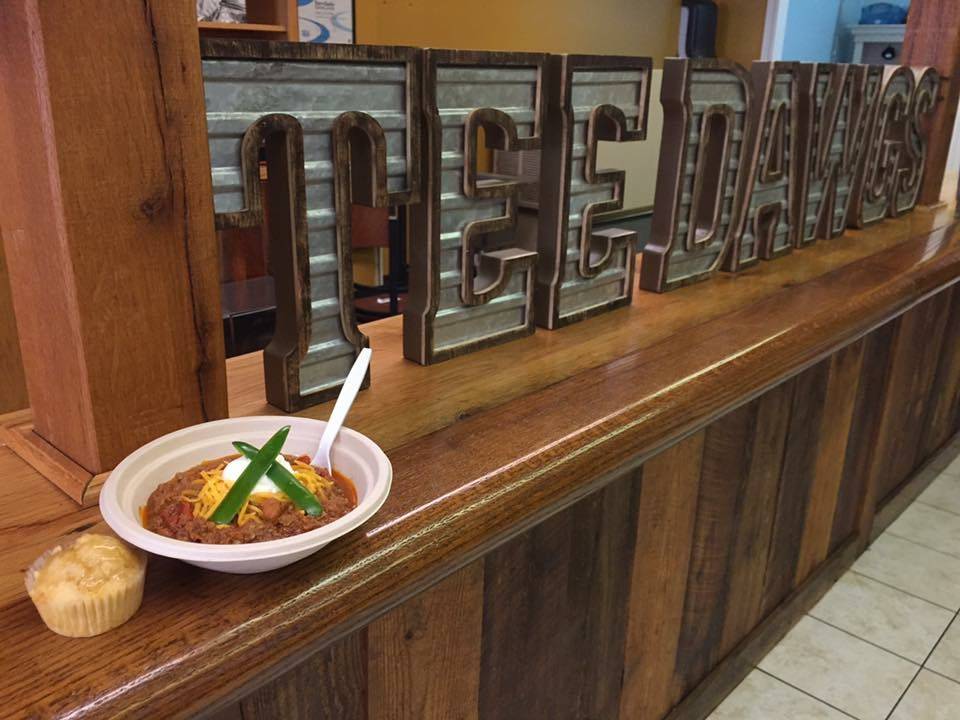 TeeDawgs BBQ | restaurant | 307 W Washington St, Charles Town, WV 25414, USA | 3047252271 OR +1 304-725-2271