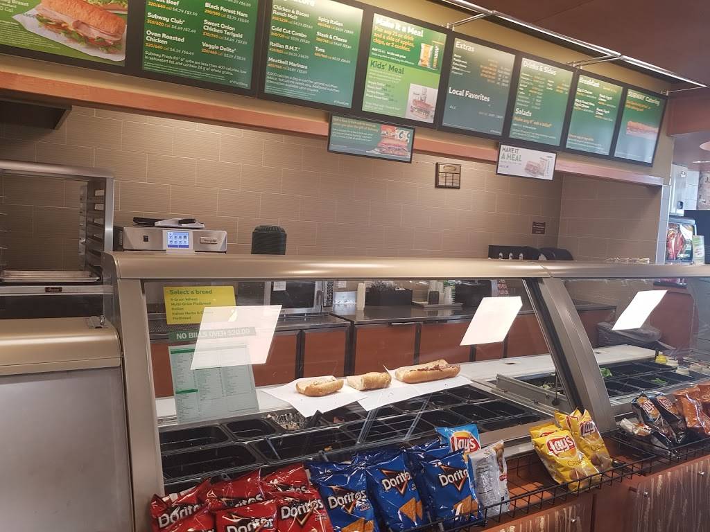 Subway | restaurant | 6009 Cypress Gardens Blvd, Winter Haven, FL 33884, USA | 8633258283 OR +1 863-325-8283