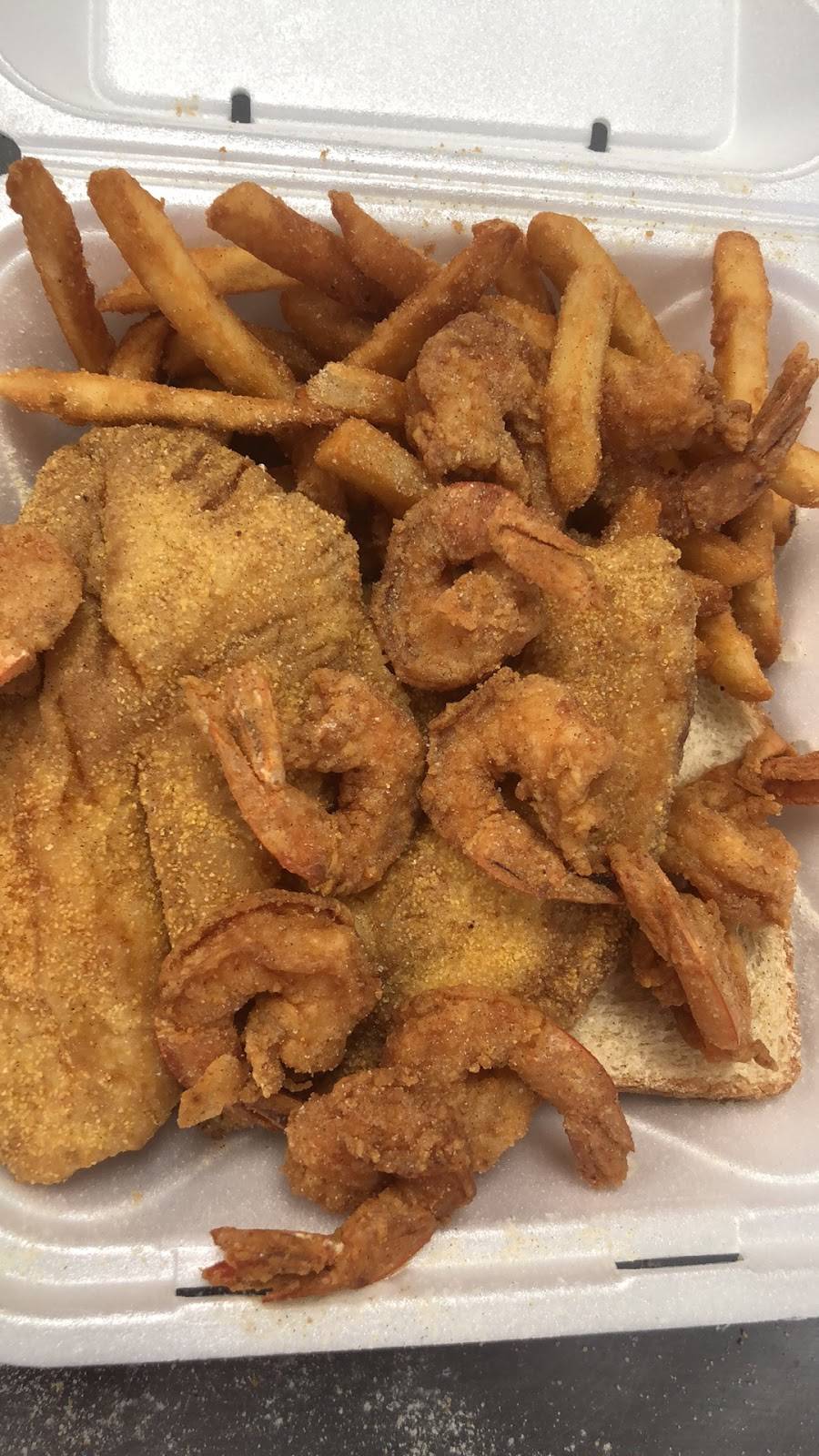 J J FISH & CHICKEN OF WAUKEGAN | restaurant | 1332 N Lewis Ave, Waukegan, IL 60085, USA | 8473601212 OR +1 847-360-1212