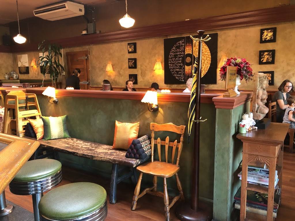 Jamjuree Thai Cuisine | restaurant | 509 15th Ave E, Seattle, WA 98112, USA | 2063234255 OR +1 206-323-4255