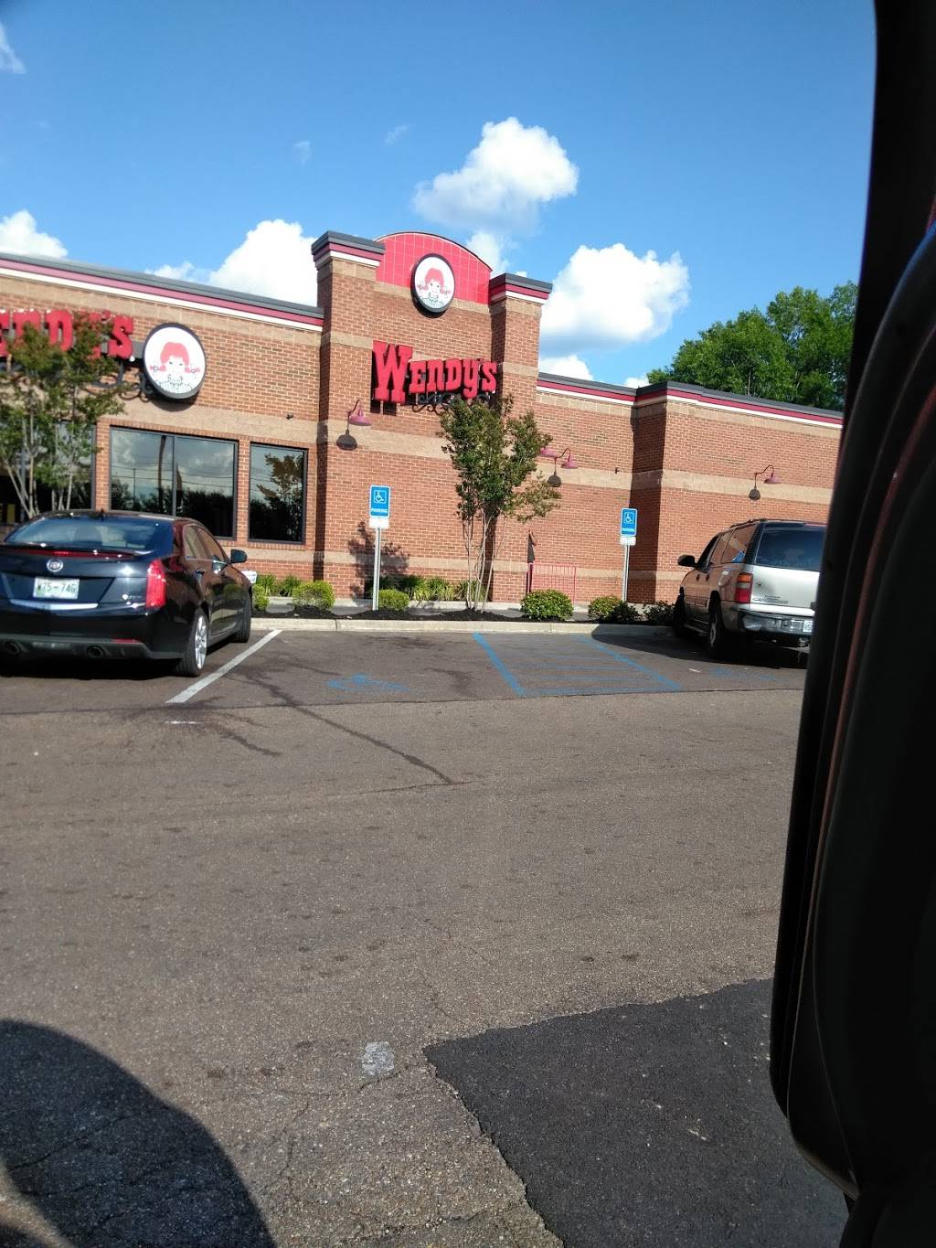 Wendys | restaurant | 235 W Northside Dr, Jackson, MS 39206, USA | 6019813449 OR +1 601-981-3449