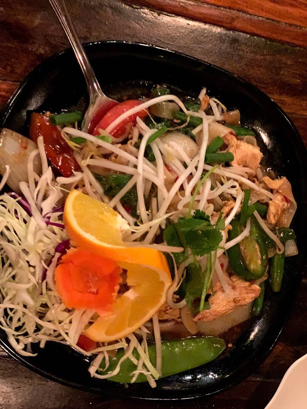 Thai Paradise EDH | restaurant | 4361 Town Center Blvd #110, El Dorado Hills, CA 95762, USA | 9169390389 OR +1 916-939-0389