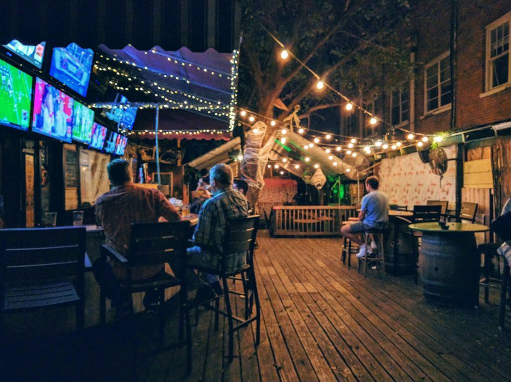 The Dubliner Irish Pub | restaurant | 2307 W Azeele St, Tampa, FL 33609, USA | 8132582257 OR +1 813-258-2257